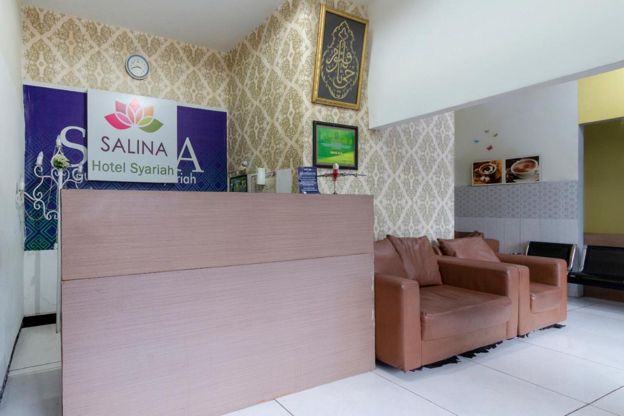 Spot On 2425 Salina Hotel Syariah Сидоарджо Экстерьер фото