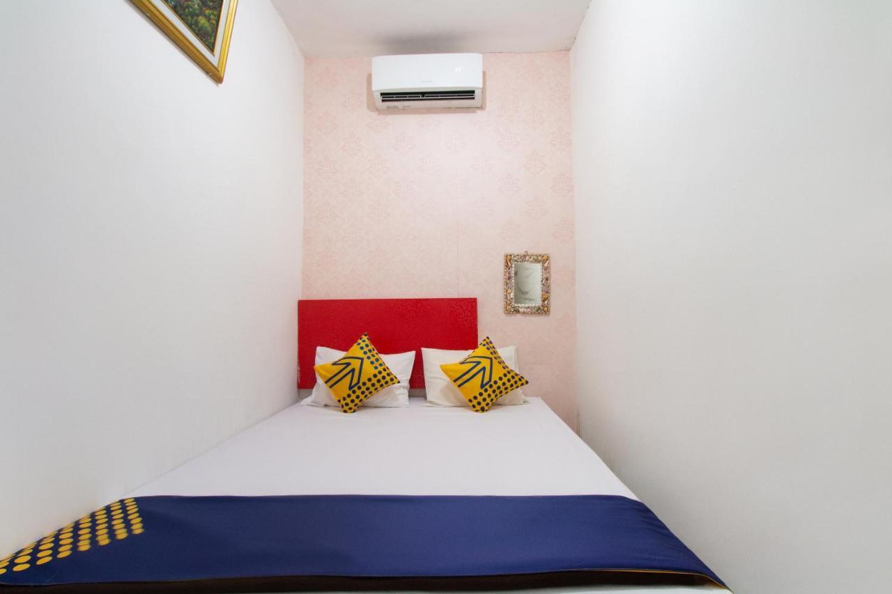 Spot On 2425 Salina Hotel Syariah Сидоарджо Экстерьер фото